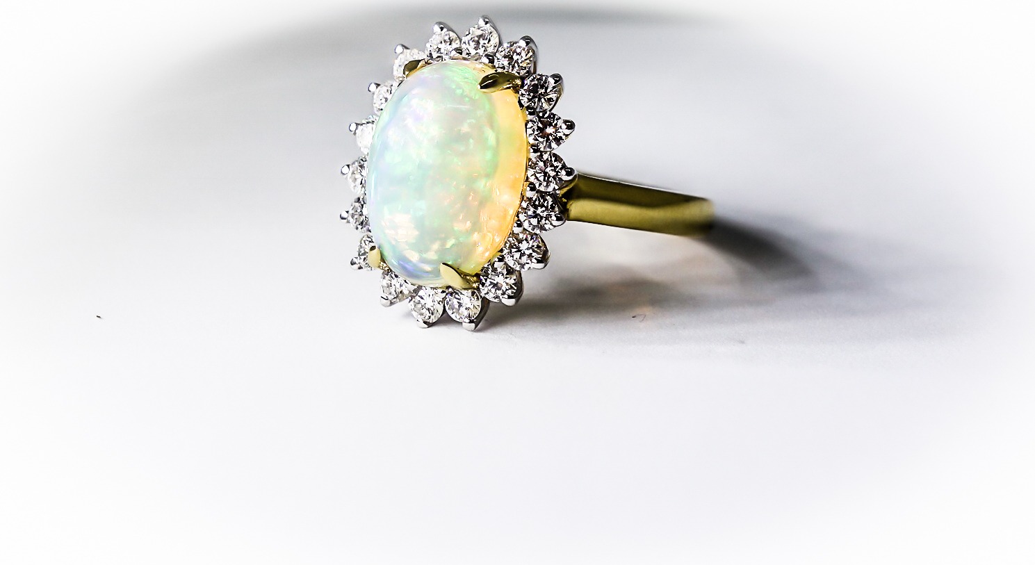 18ct opal and diamond ring